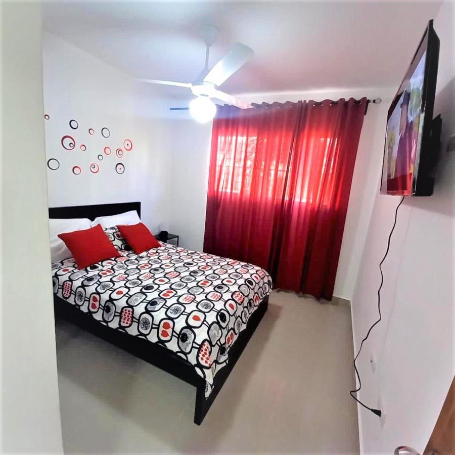 Your Space Piscina, Parque Infantil, 3 Habitaciones , Res Breezes Santiago Сантьяго-де-лос-Кабальерос Экстерьер фото